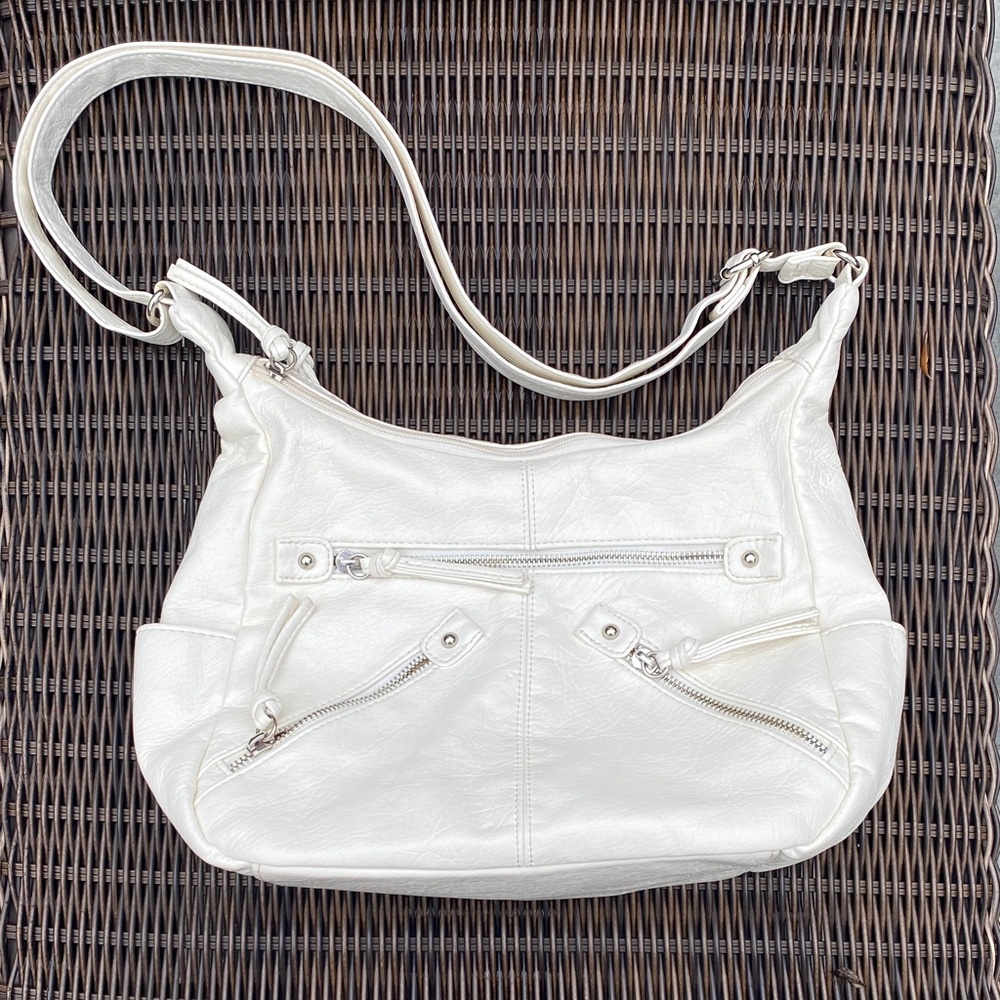 Bueno White Leather Hobo Shoulder Bag – Y2K Soft Slouchy Zip Pocket Purse